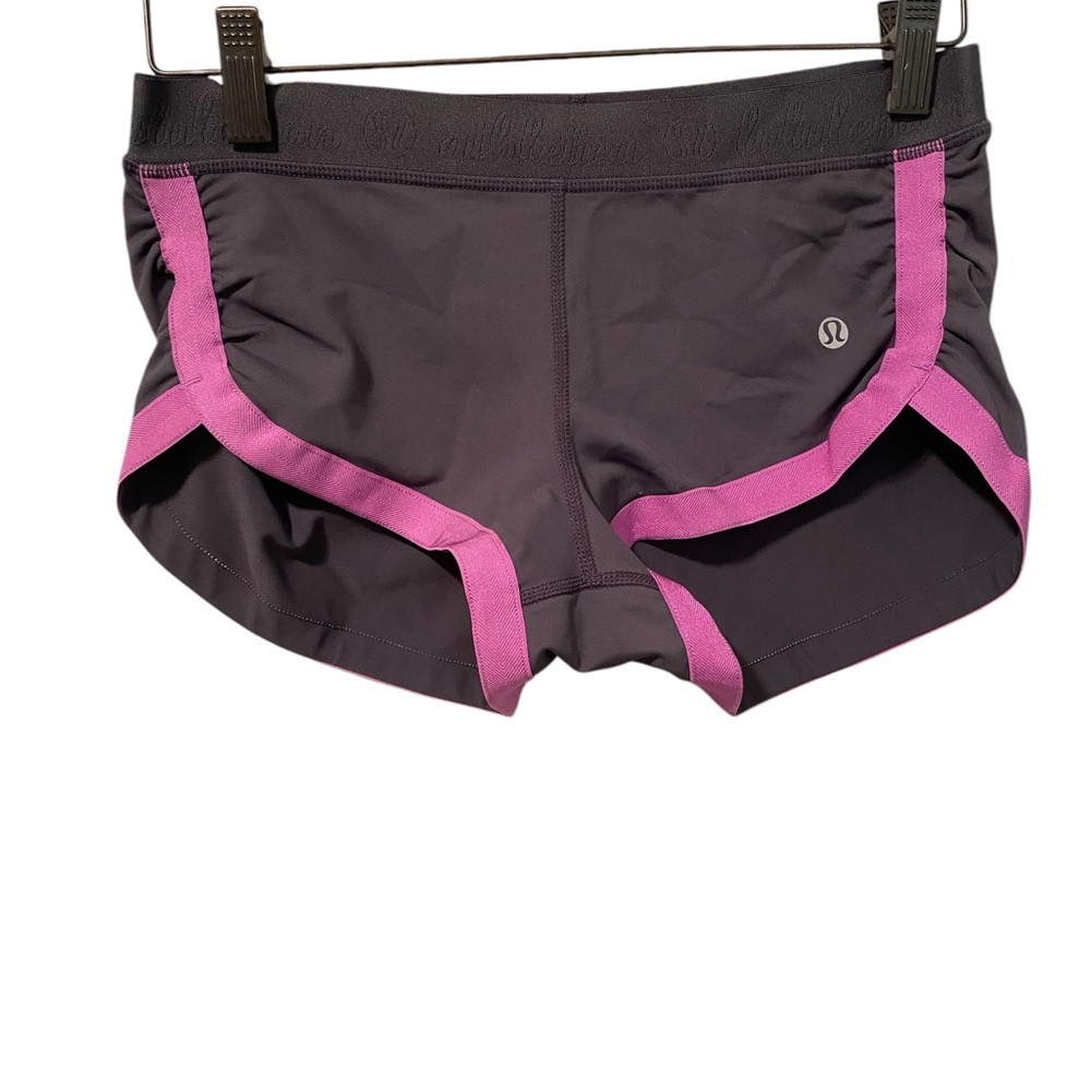 Lululemon Hot Class Shorts Purple Crush/Coal Womens Athletic Shorts Size 6